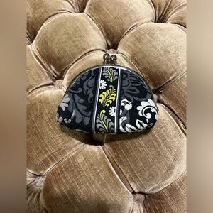 Double oyster clamp change purse